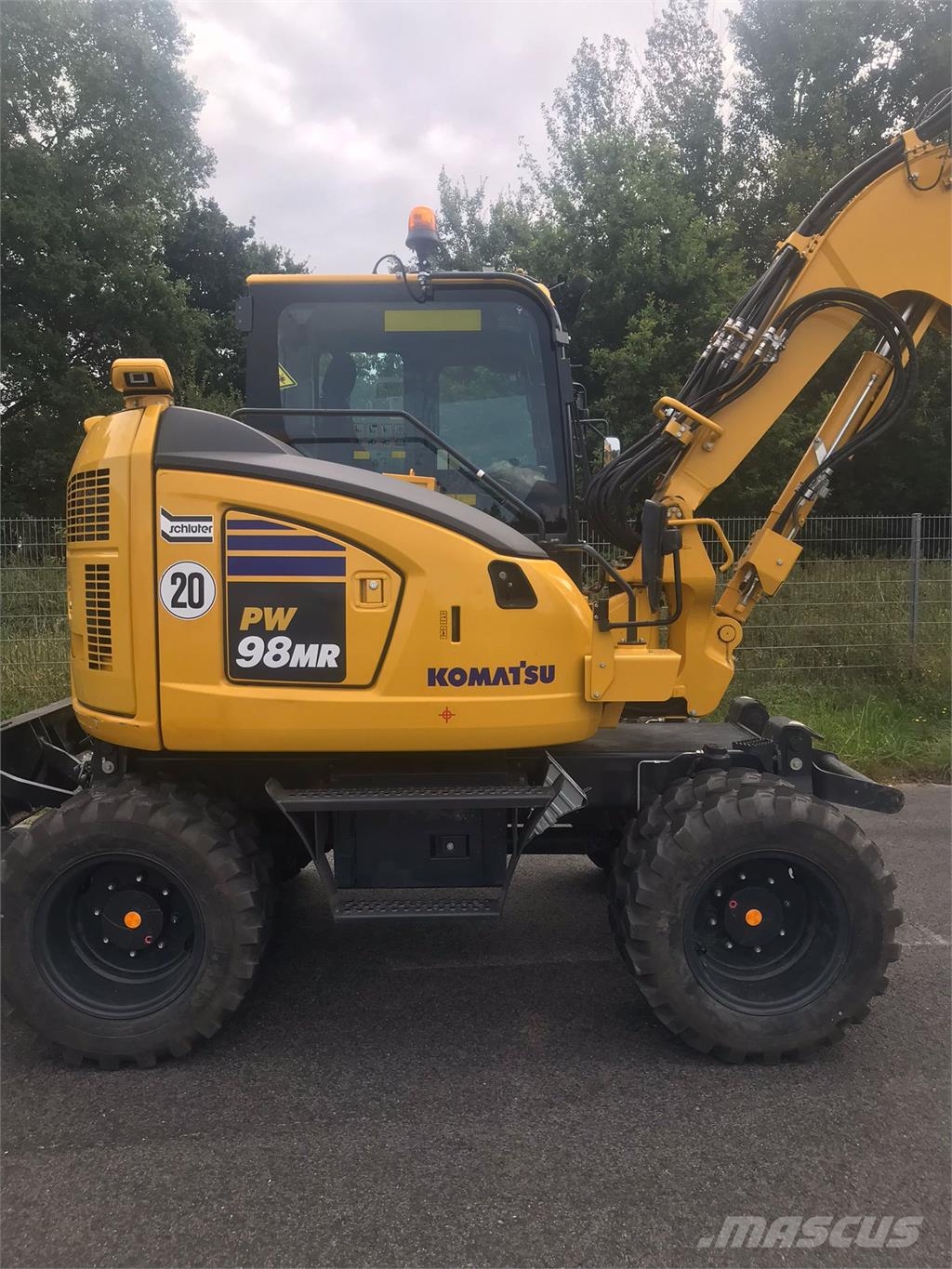 Komatsu PW98MR-11E0 Kiti naudoti statybos komponentai
