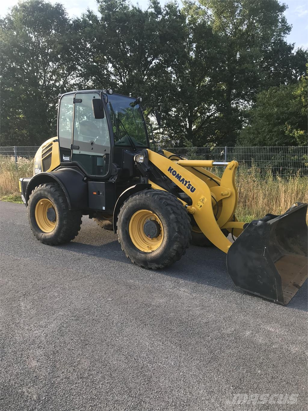 Komatsu WA100M-7 Otros componentes