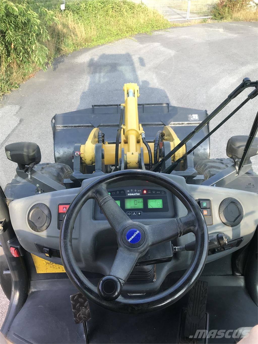 Komatsu WA100M-7 Otros componentes