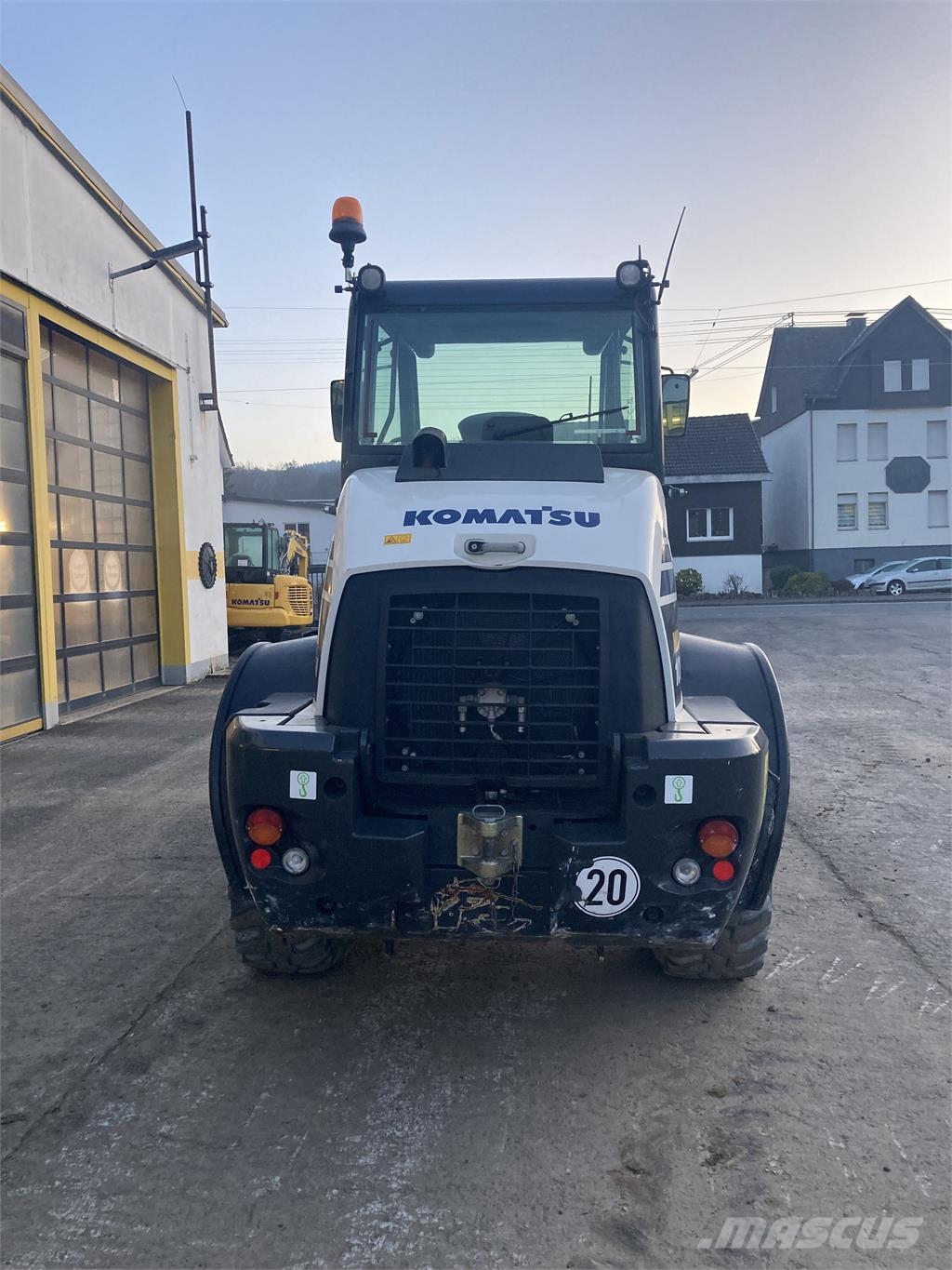 Komatsu WA100M-8 Citas sastāvdaļas