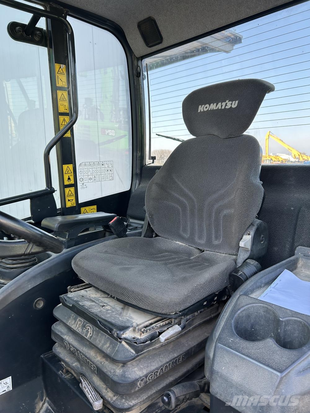 Komatsu WA100M-8 Drugi deli