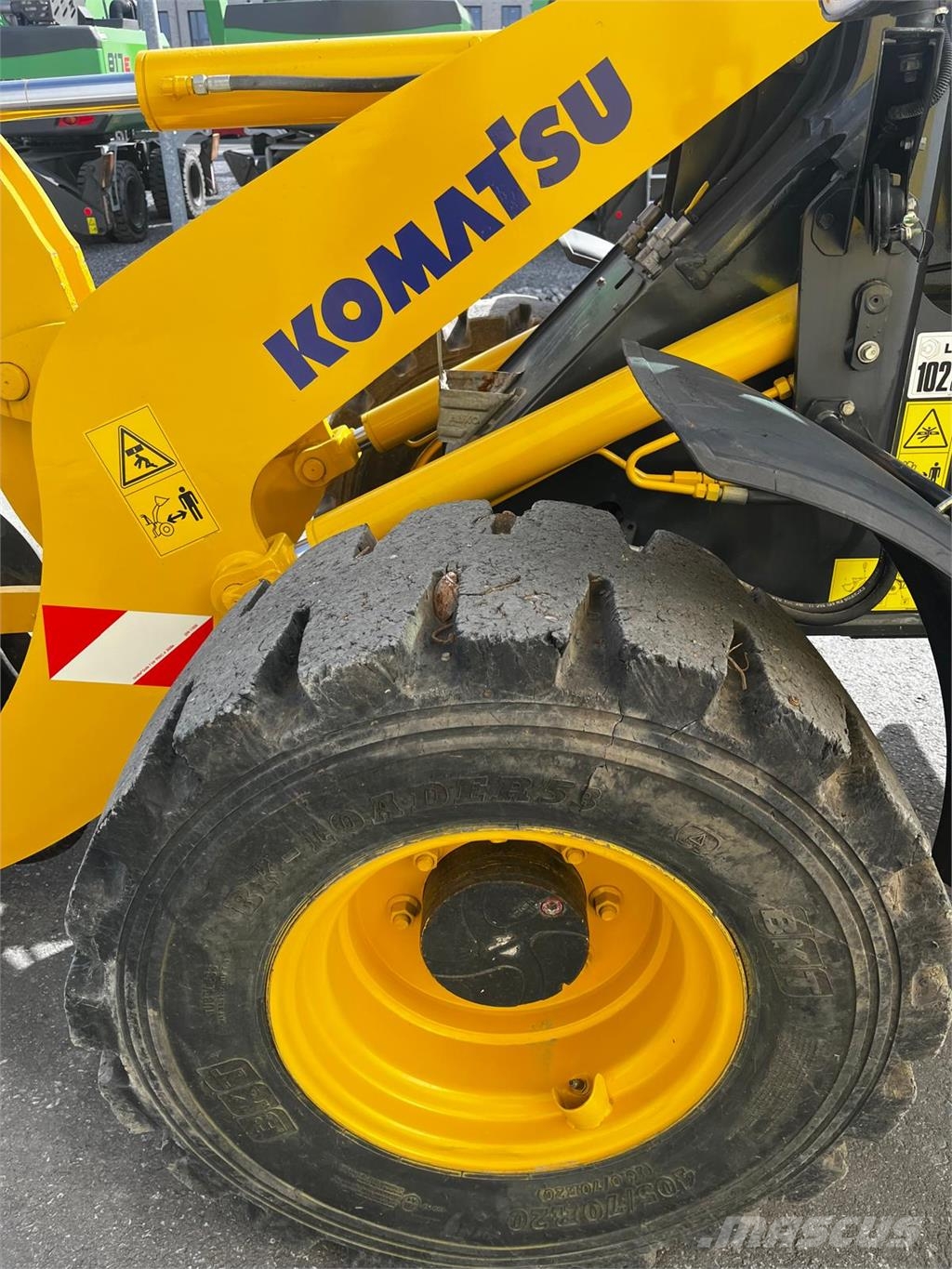 Komatsu WA100M-8E0 Altri componenti