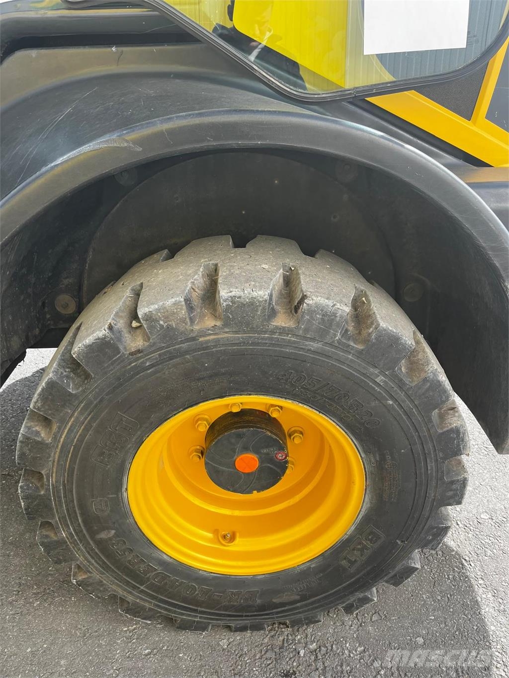 Komatsu WA100M-8E0 Altri componenti