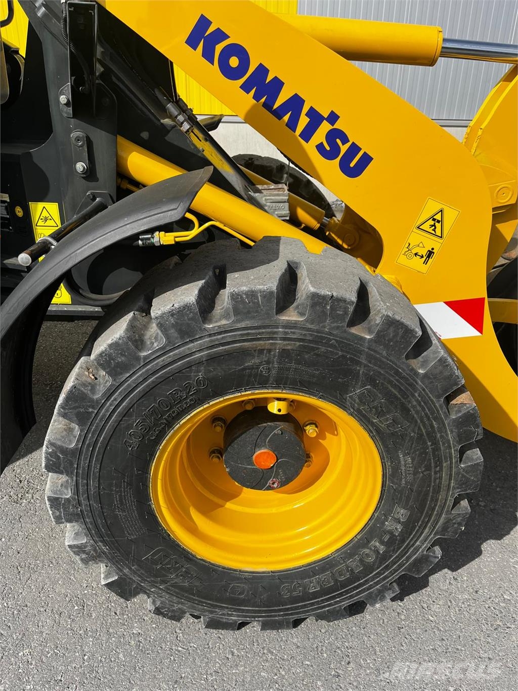 Komatsu WA100M-8E0 Altri componenti