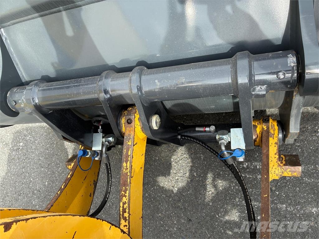 Komatsu WA100M-8E0 Άλλα εξαρτήματα