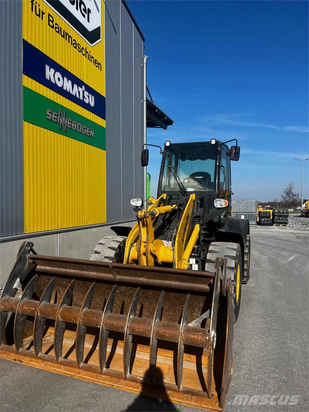 Komatsu WA100M-8E0 Citas sastāvdaļas