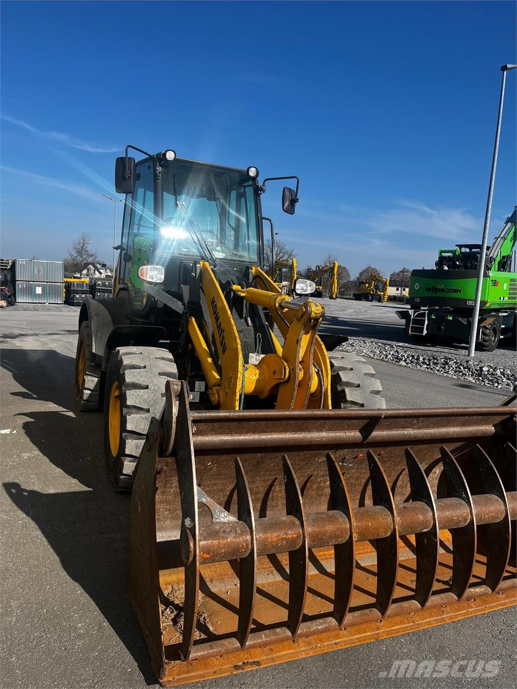 Komatsu WA100M-8E0 Citas sastāvdaļas