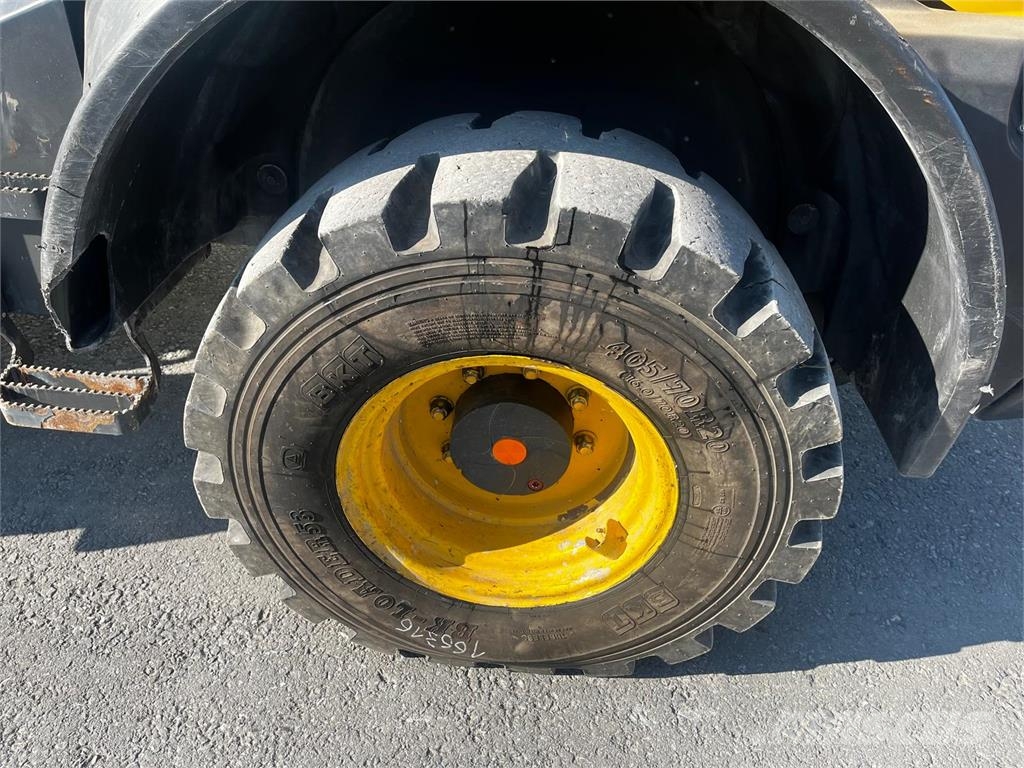 Komatsu WA100M-8E0 Citas sastāvdaļas