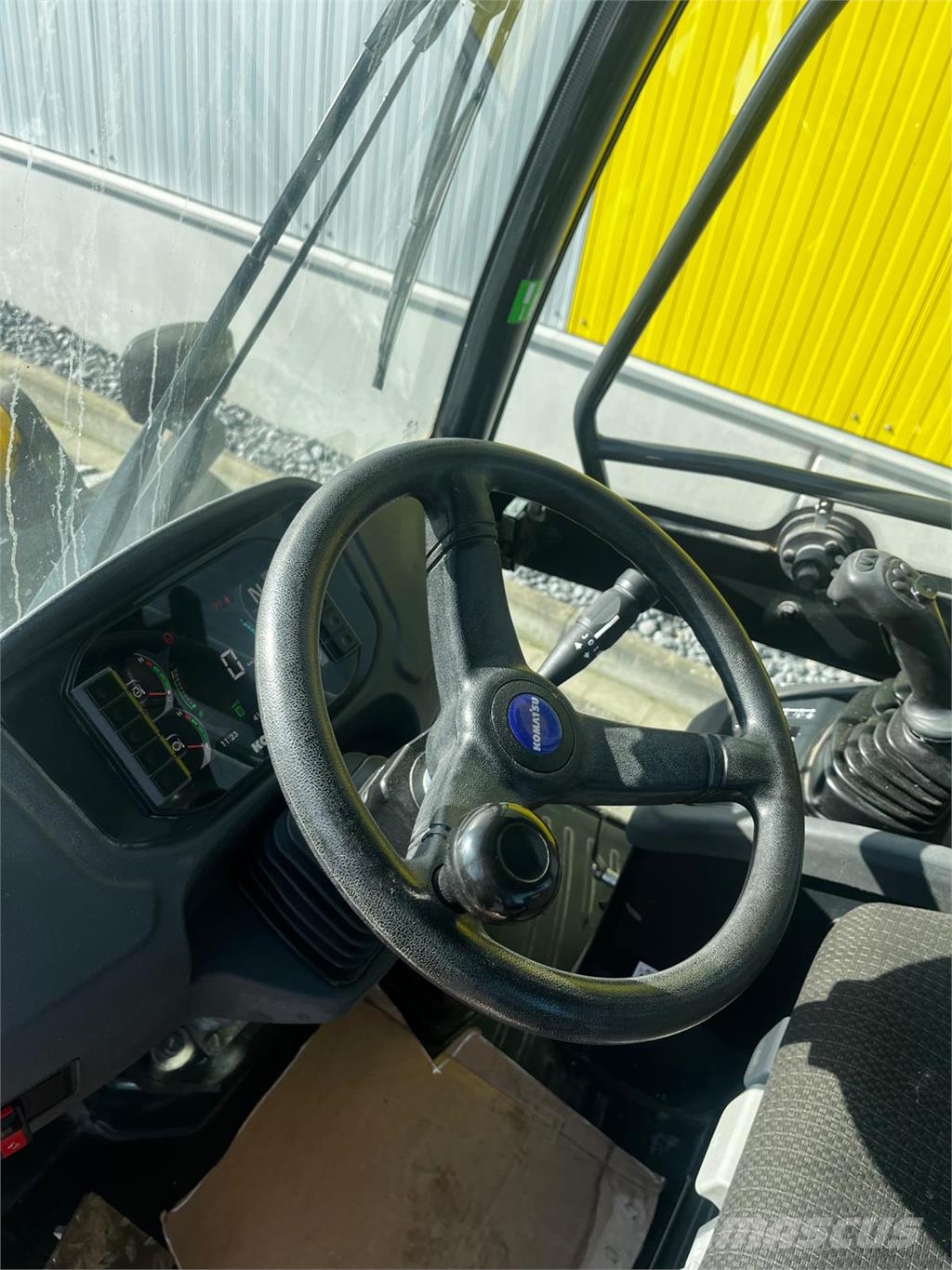 Komatsu WA100M-8E0 Citas sastāvdaļas