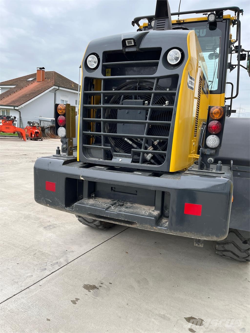 Komatsu WA200-8E0 Muut