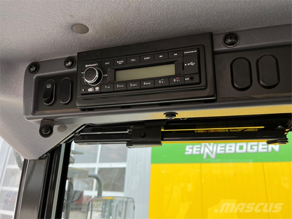 Komatsu WA200-8E0 Muut