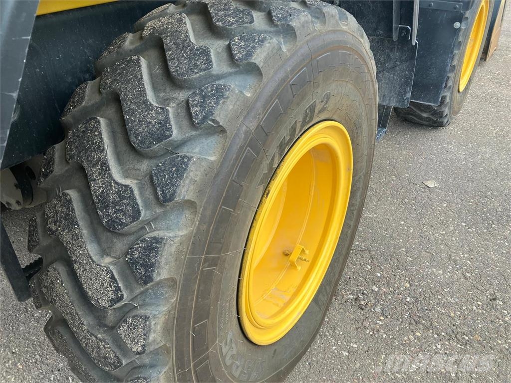 Komatsu WA200-8E0 Citas sastāvdaļas