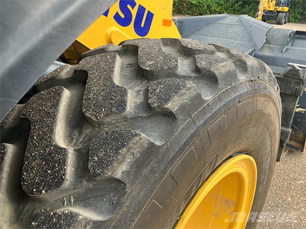 Komatsu WA200-8E0 Citas sastāvdaļas