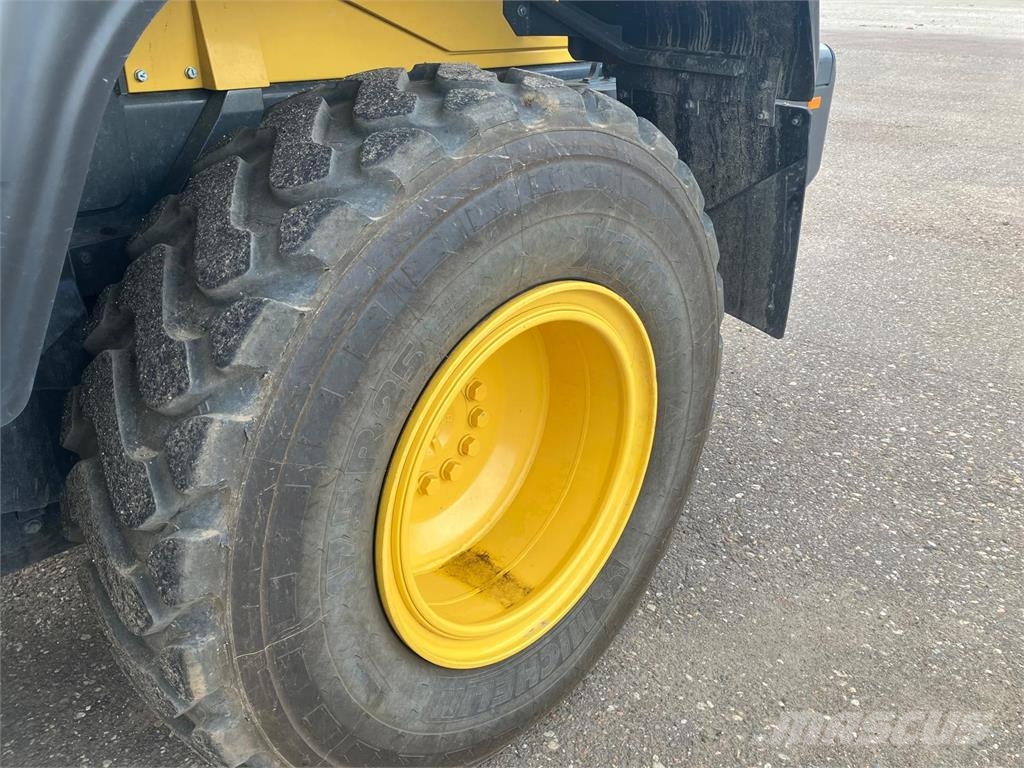 Komatsu WA200-8E0 Citas sastāvdaļas