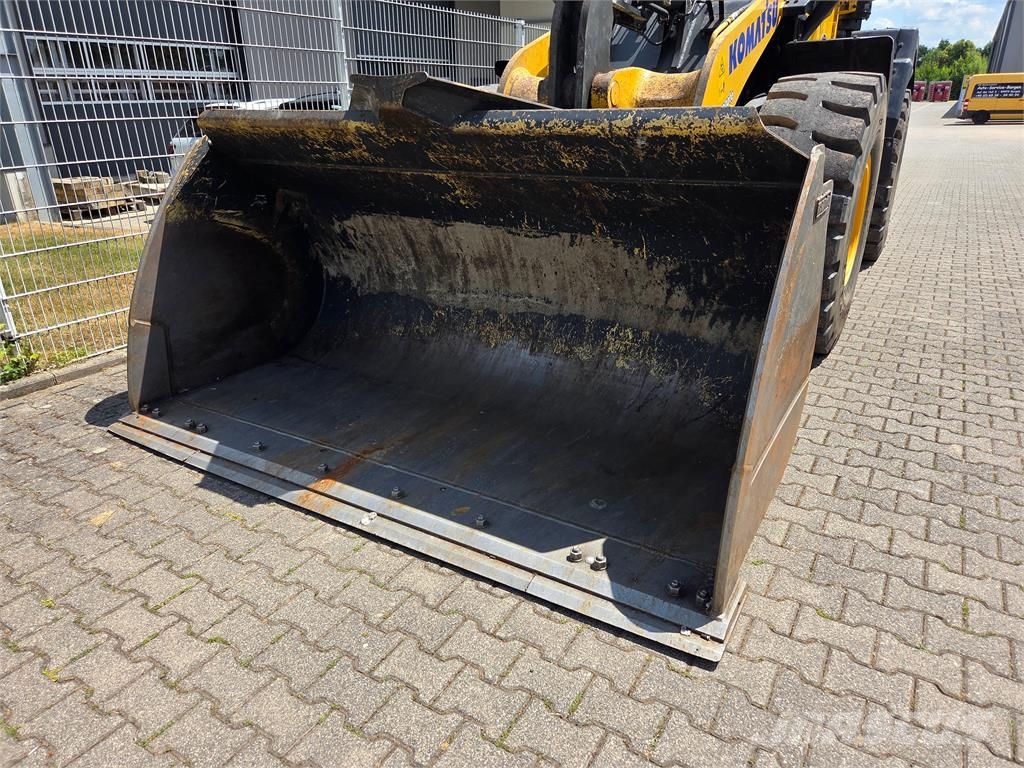 Komatsu WA320-8E0 Andere Zubehörteile