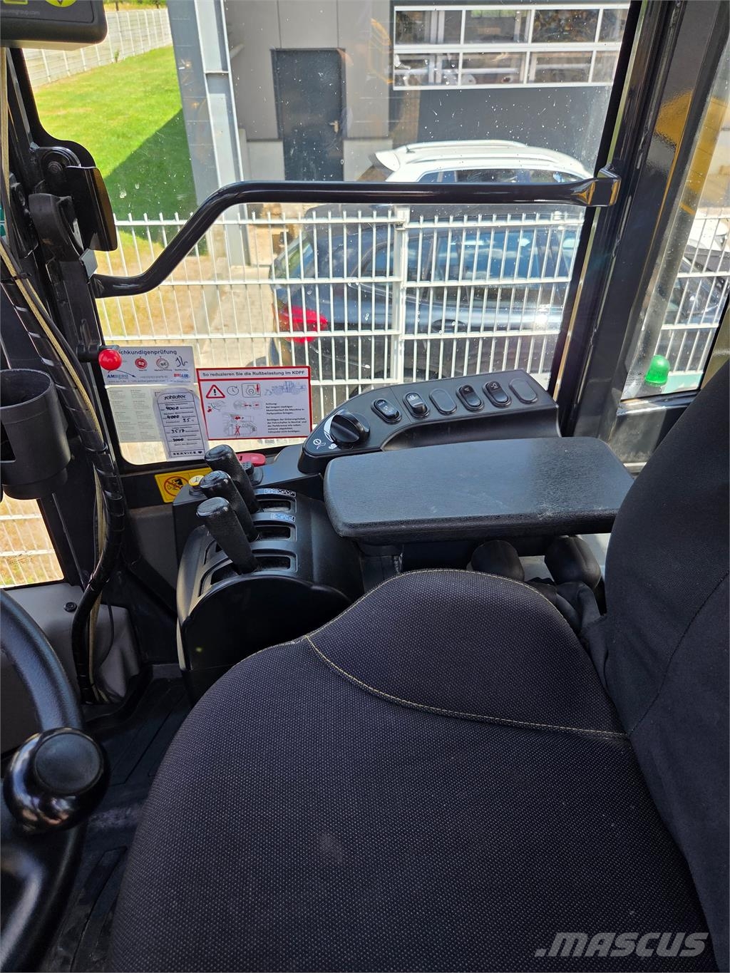 Komatsu WA320-8E0 Andere Zubehörteile