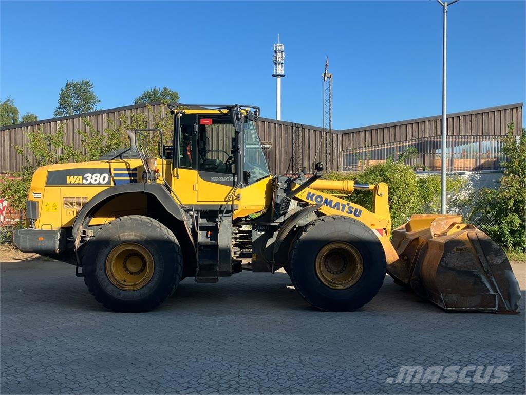 Komatsu WA380-8E0 Citas sastāvdaļas