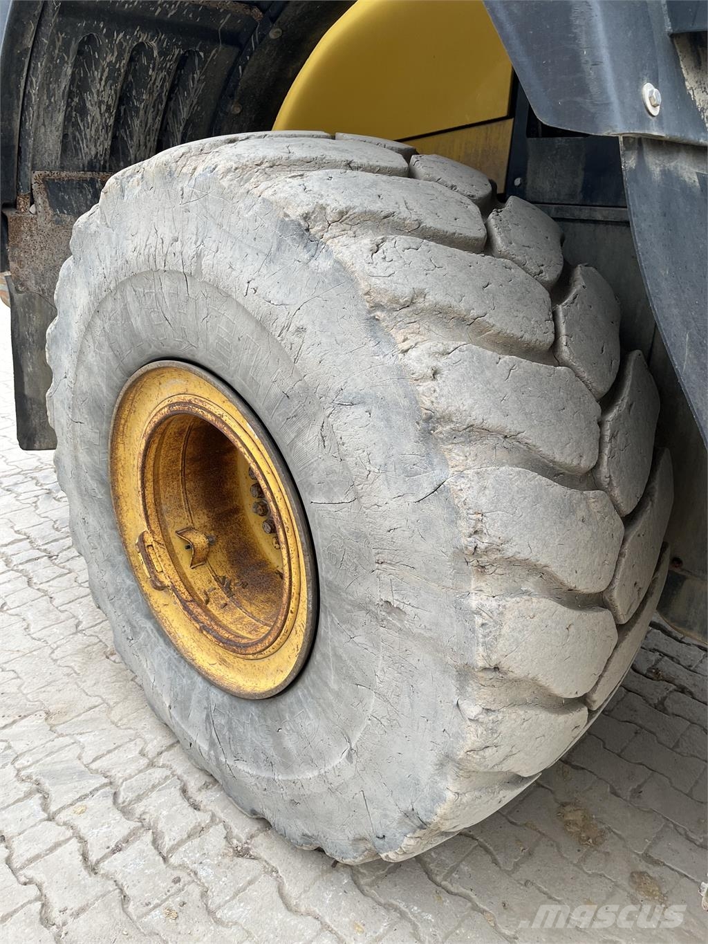 Komatsu WA470-7 其他组件