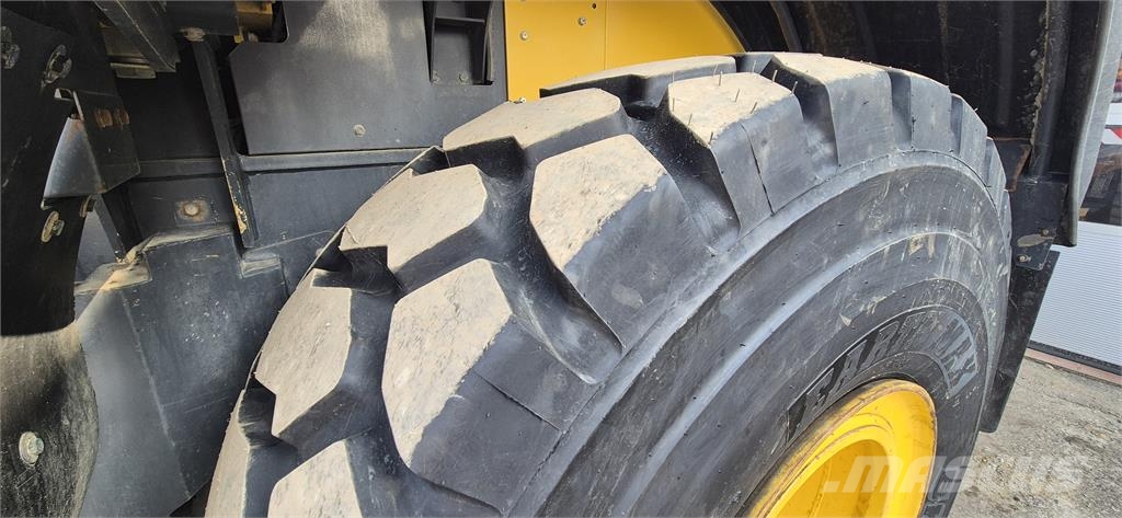 Komatsu WA470-8E0 Citas sastāvdaļas