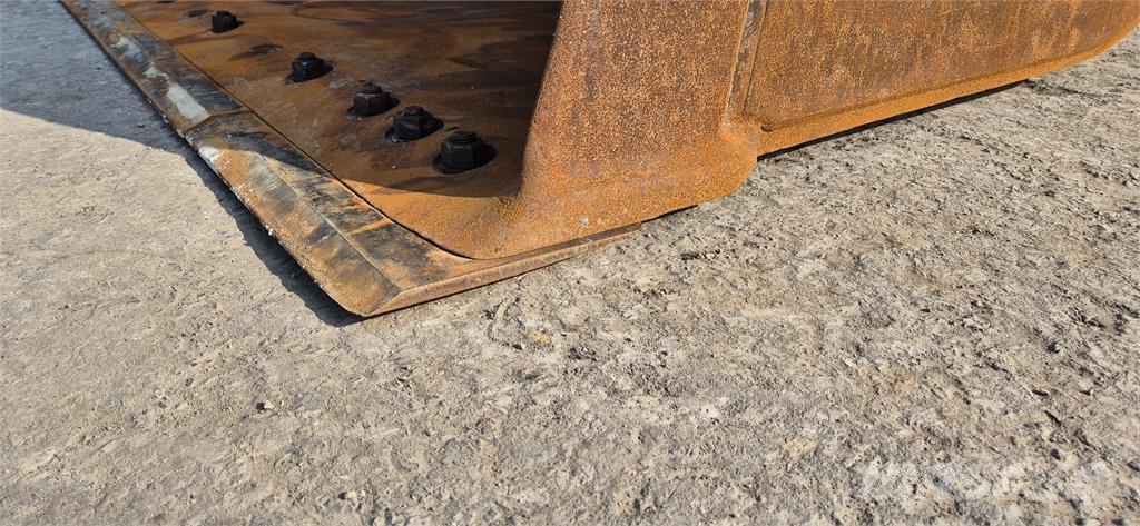 Komatsu WA470-8E0 Citas sastāvdaļas