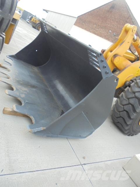 Komatsu WA500-8 Other components