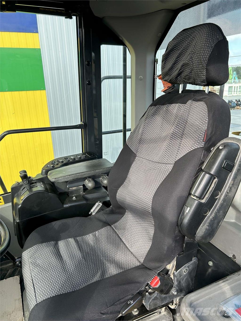 Komatsu WA500-8E0 Kiti naudoti statybos komponentai
