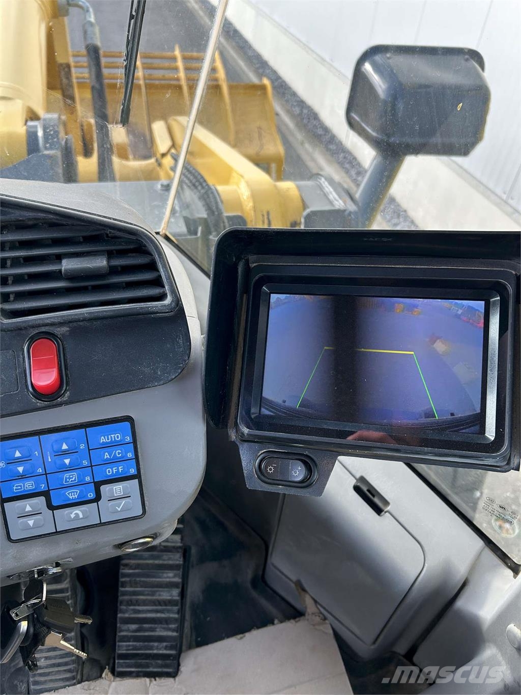 Komatsu WA500-8E0 Kiti naudoti statybos komponentai