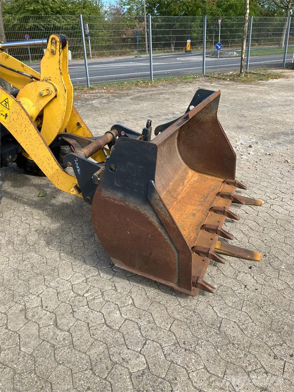 Komatsu WA70M-8E0 Ostale komponente za građevinarstvo