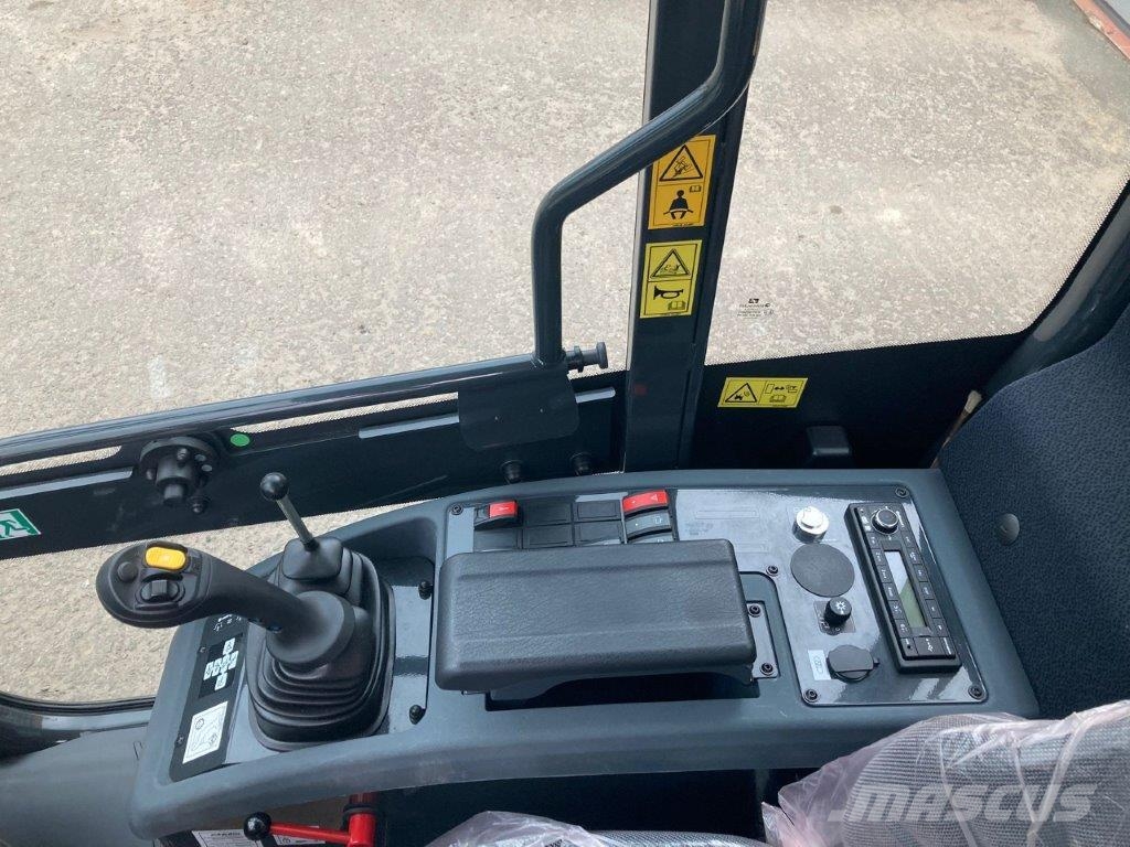 Komatsu WA80M-8E0 其他组件