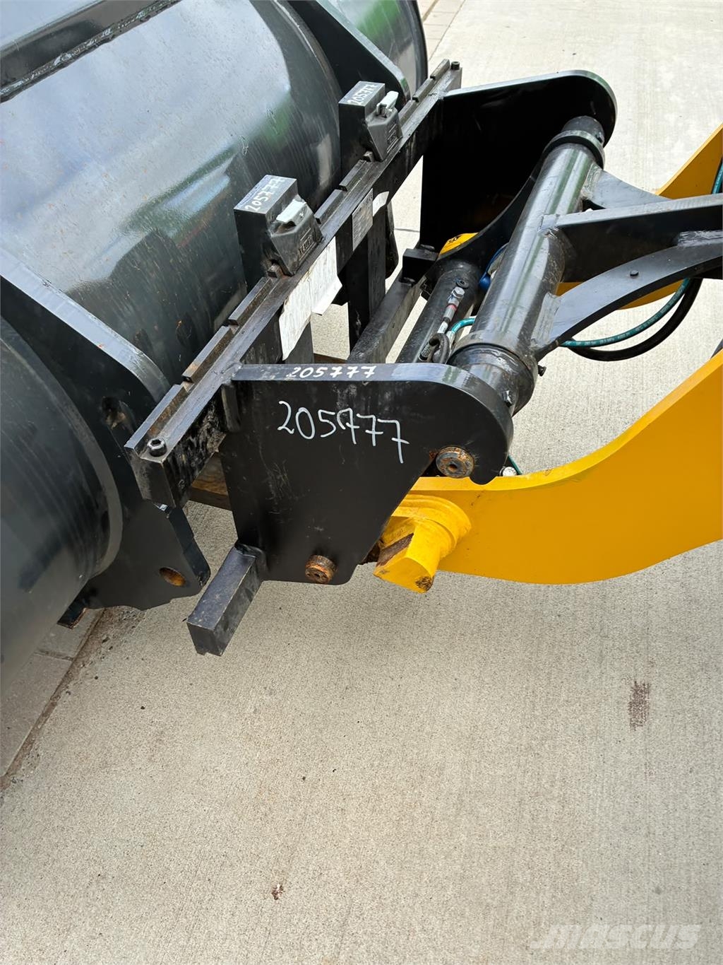 Komatsu WA80M-8E0 مكونات أخرى