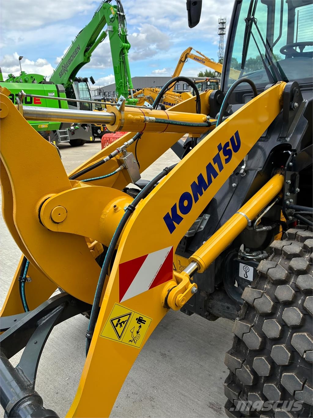 Komatsu WA80M-8E0 مكونات أخرى