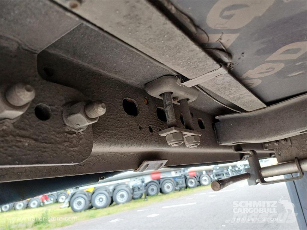 Schmitz Cargobull Curtainsider Standard Staplerhalterung Getränke Gardintrailer