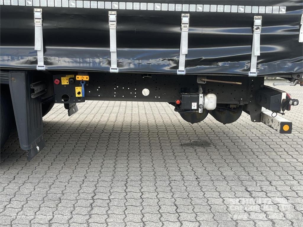Schmitz Cargobull Curtainsider Coil Getränke Semirremolques de caja de lona