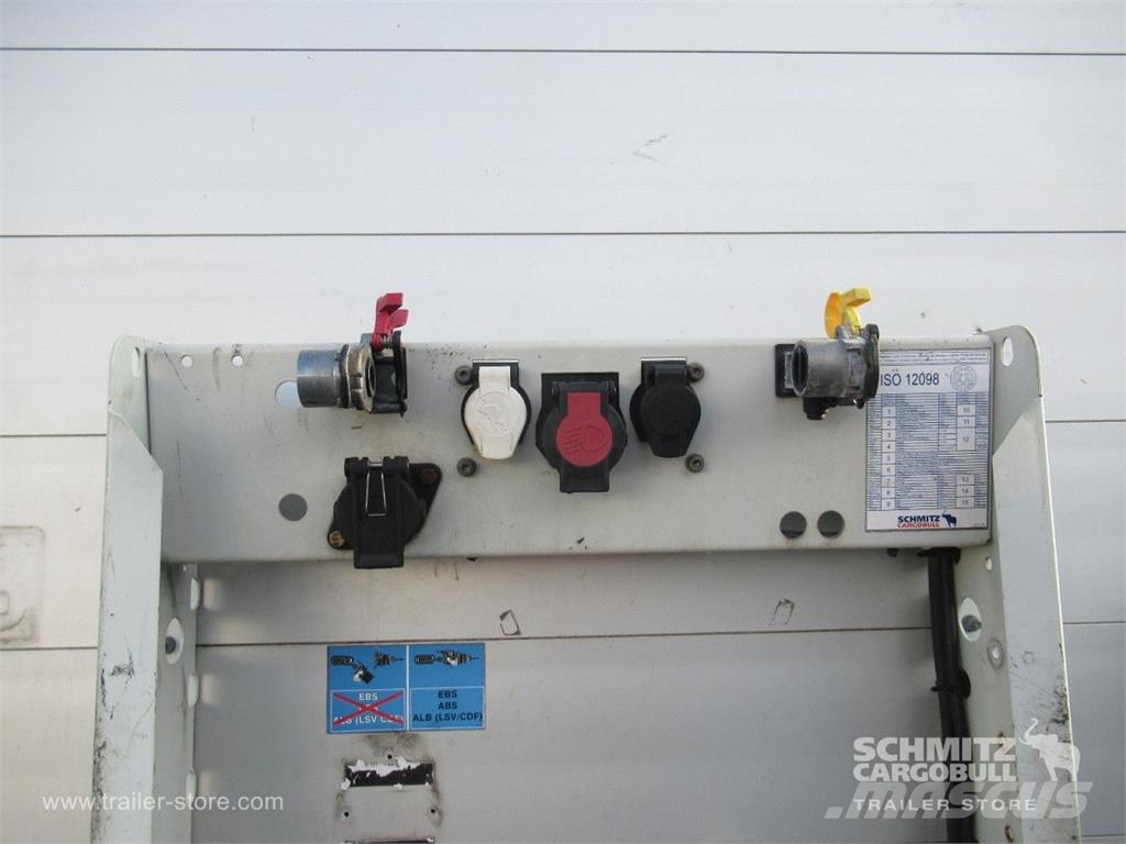 Schmitz Cargobull Curtainsider Mega Getränke カーテンサイダー