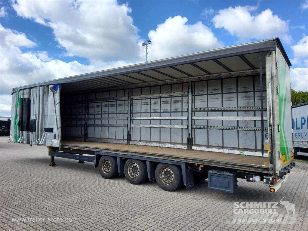 Schmitz Cargobull Curtainsider Mega Getränke Curtainsider semi-trailers