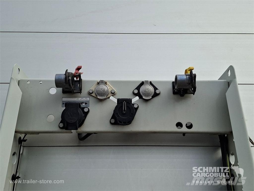 Schmitz Cargobull Curtainsider Standard GetrÃ¤nke نصف مقطورات بباب جانبي