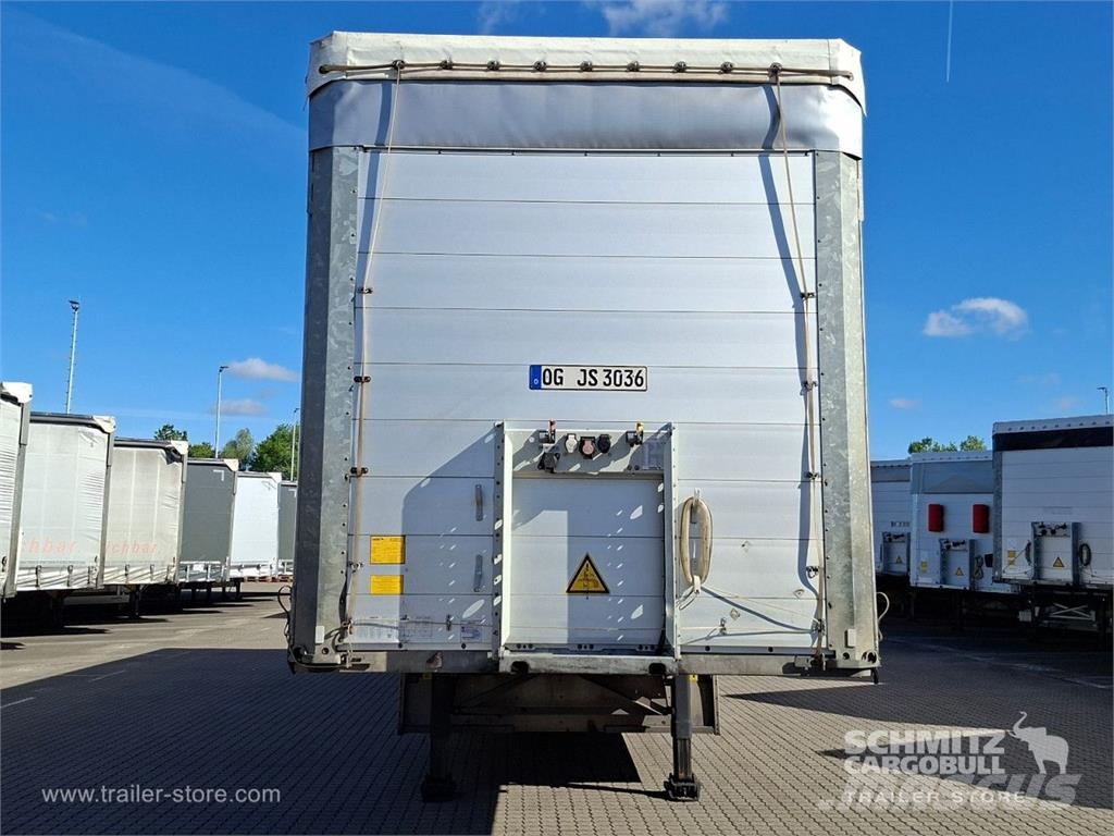 Schmitz Cargobull Curtainsider Standard Getränke Pressukapellipuoliperävaunut