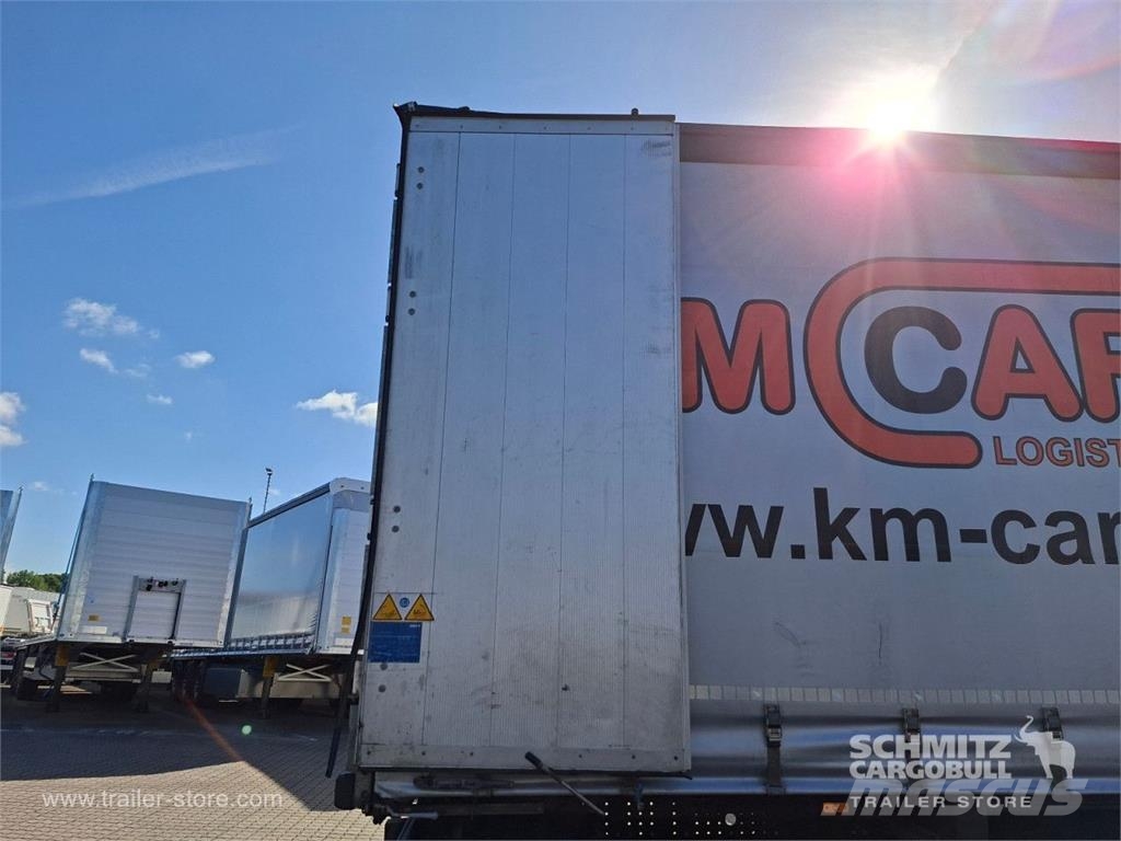 Schmitz Cargobull Curtainsider Standard Getränke Poluprikolice sa ciradom