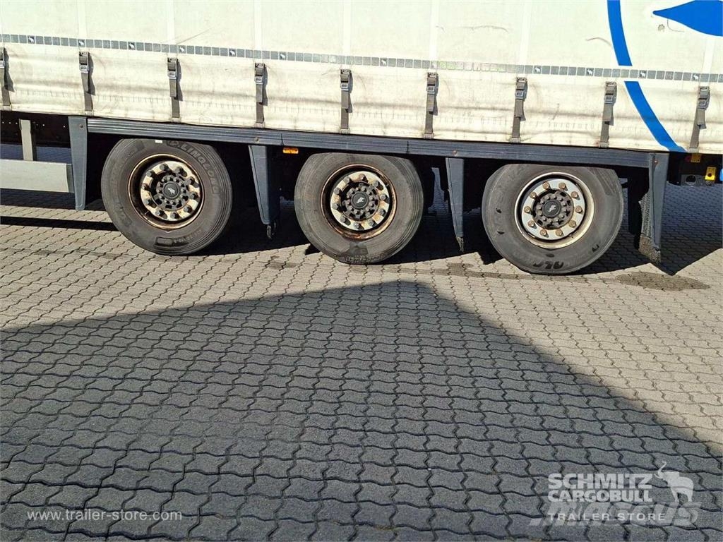 Schmitz Cargobull Curtainsider Mega GetrÃ¤nke نصف مقطورات بباب جانبي