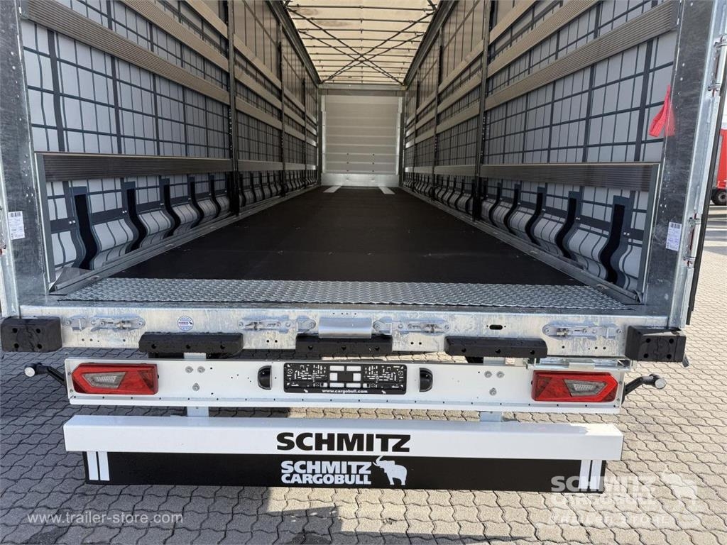 Schmitz Cargobull Curtainsider Mega Getränke Curtainsiderauflieger