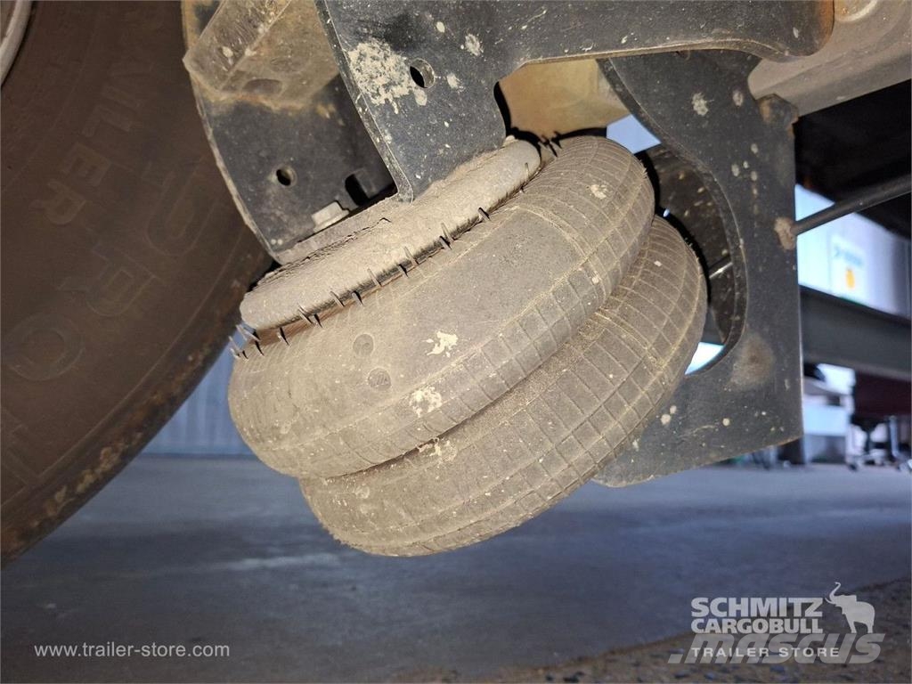 Schmitz Cargobull Curtainsider Mega GetrÃ¤nke Curtainsider semi-trailers