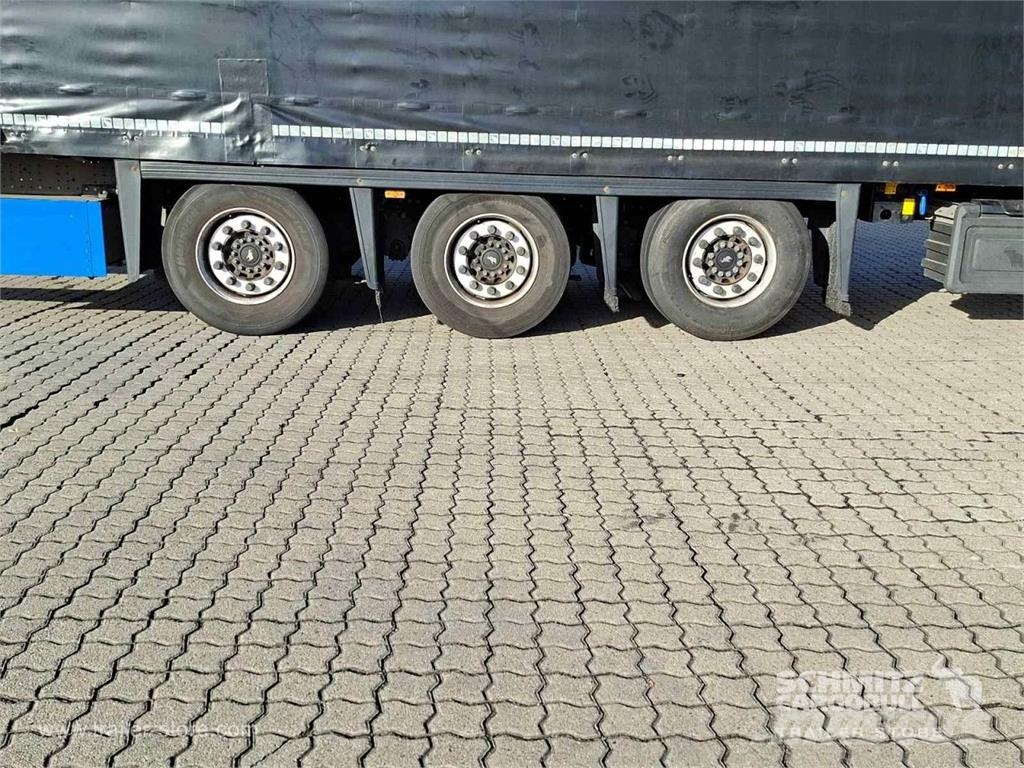 Schmitz Cargobull Curtainsider Mega Getränke Curtain sider semi-trailers