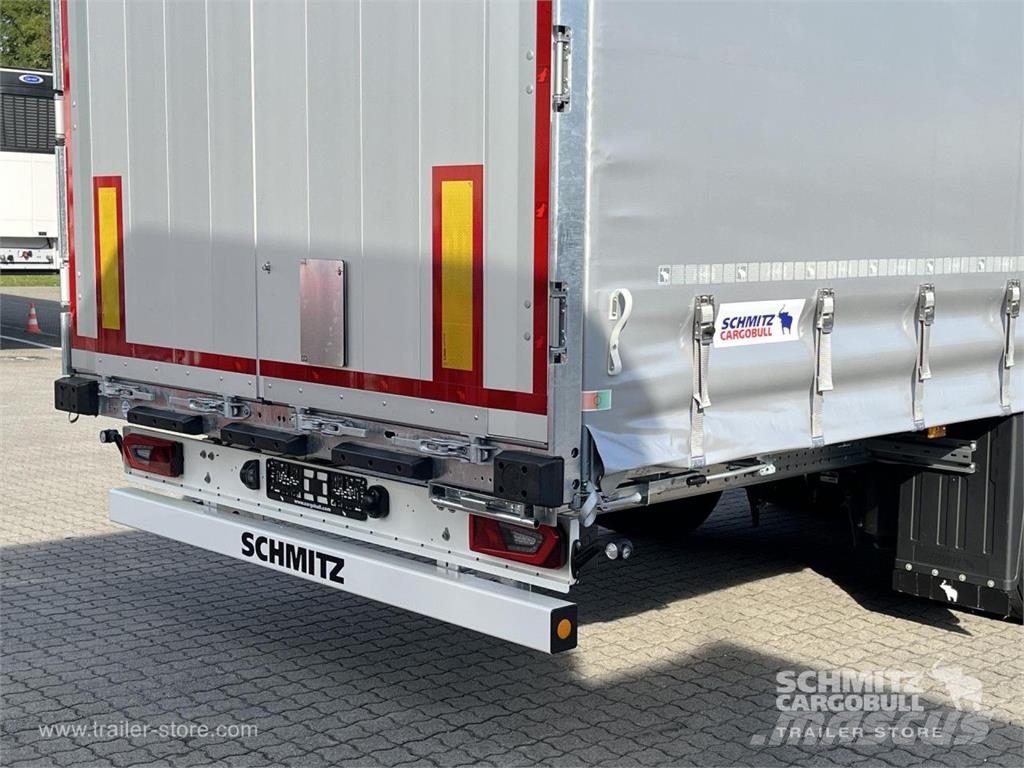 Schmitz Cargobull Curtainsider Mega GetrÃ¤nke نصف مقطورات بباب جانبي