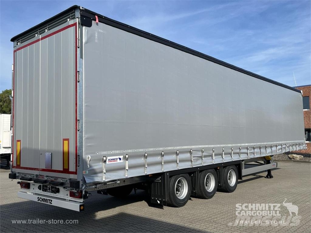Schmitz Cargobull Curtainsider Mega GetrÃ¤nke نصف مقطورات بباب جانبي