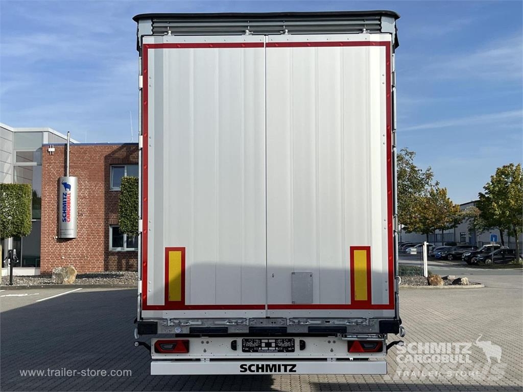 Schmitz Cargobull Curtainsider Mega GetrÃ¤nke نصف مقطورات بباب جانبي