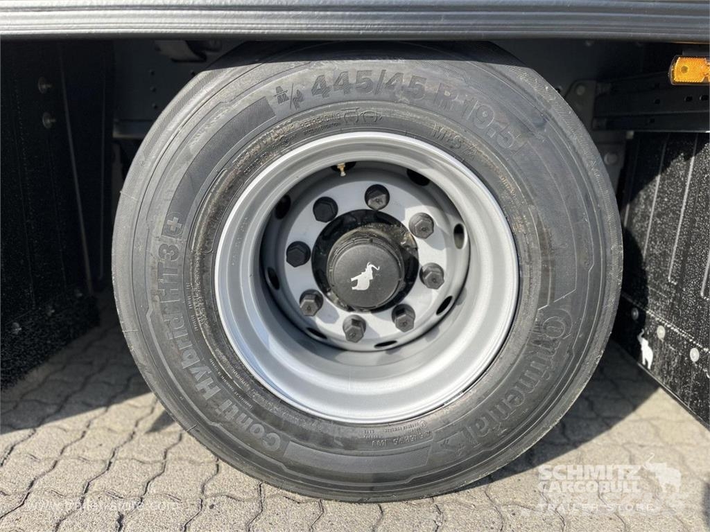 Schmitz Cargobull Curtainsider Mega GetrÃ¤nke نصف مقطورات بباب جانبي