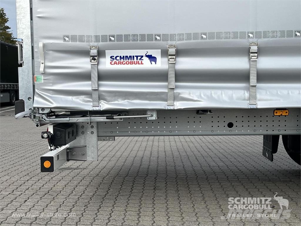 Schmitz Cargobull Curtainsider Mega GetrÃ¤nke نصف مقطورات بباب جانبي