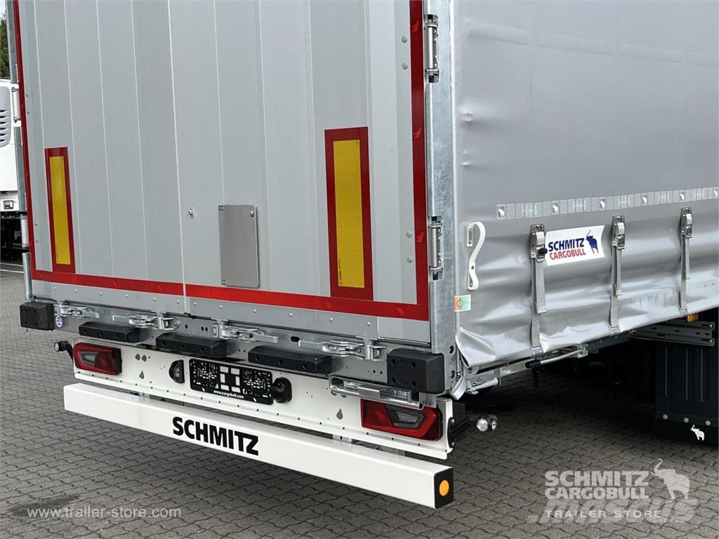 Schmitz Cargobull Curtainsider Mega GetrÃ¤nke نصف مقطورات بباب جانبي