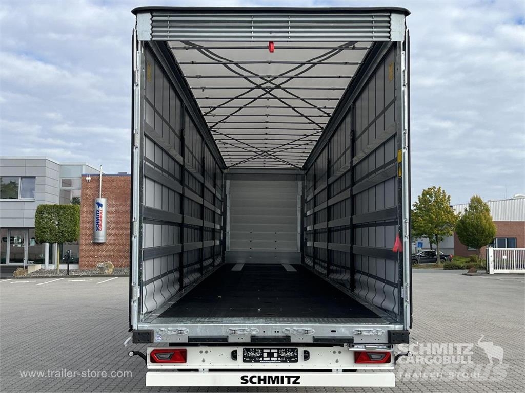 Schmitz Cargobull Curtainsider Mega GetrÃ¤nke نصف مقطورات بباب جانبي
