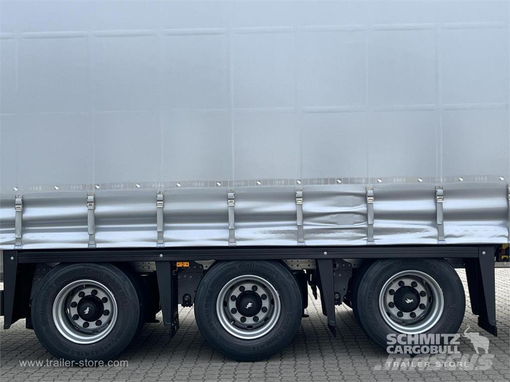 Schmitz Cargobull Curtainsider Mega GetrÃ¤nke نصف مقطورات بباب جانبي